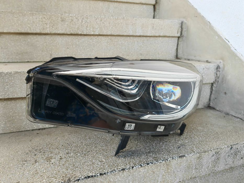 Фар Infiniti QX30 LED ляв Оригинален