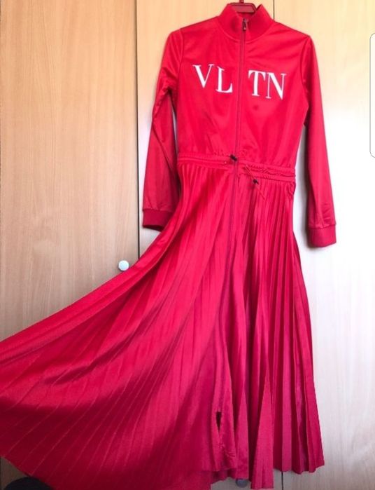 Valentino спортна рокля S/M