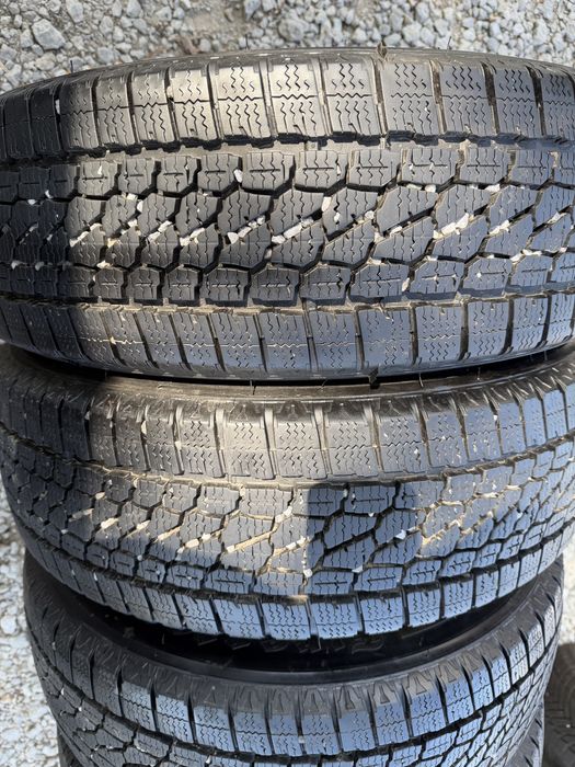 215/65 R16C 4бр зимни гуми