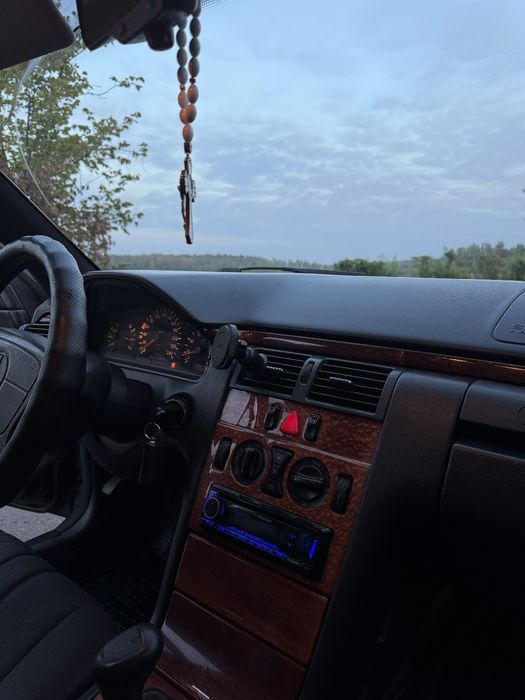 Продам Mercedes-Benz W210