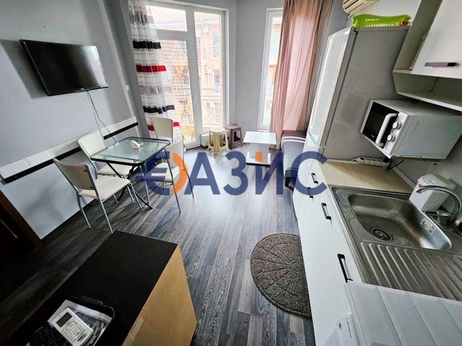 Продава се Двустаен апартамент в к.к. Слънчев бряг - 40 кв.м за 1088 €/кв.м - Снимка #2