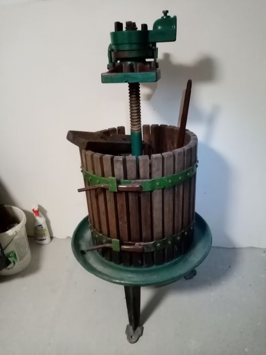 Presa struguri 650 lei