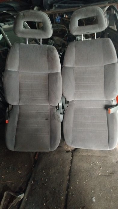 Сидения передней