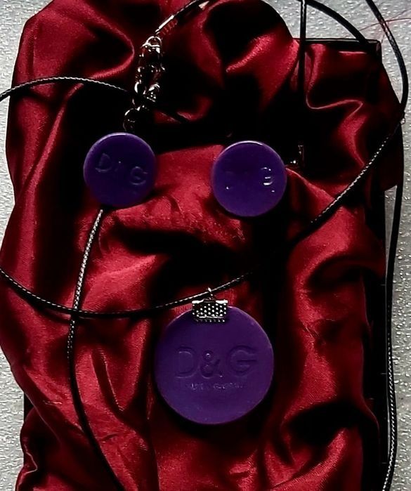 Vând Seturi de bijuterii Unice foarte Rafinate Versace,Dolce Cabana