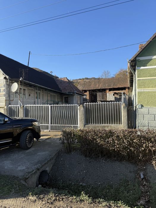 Vand Casa in satul Ozd , jud. Mures
