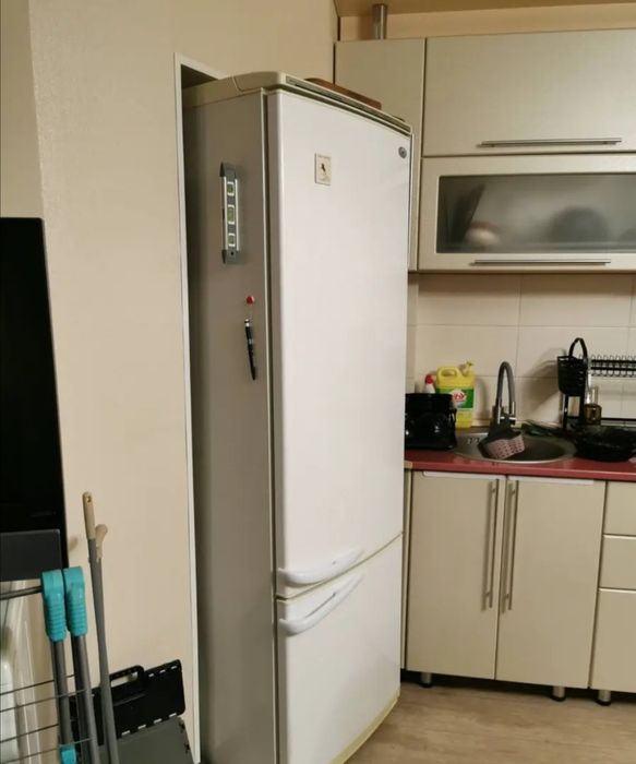 Продам холодильник 40000