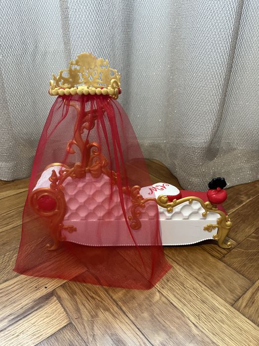 Оригинални от първа  Колекция кукли Ever after high и книжка къща