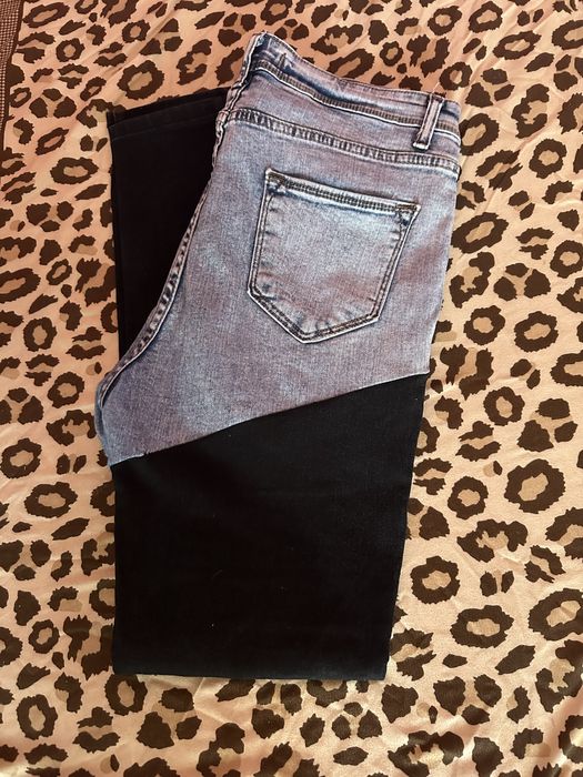 Blugi in doua culori