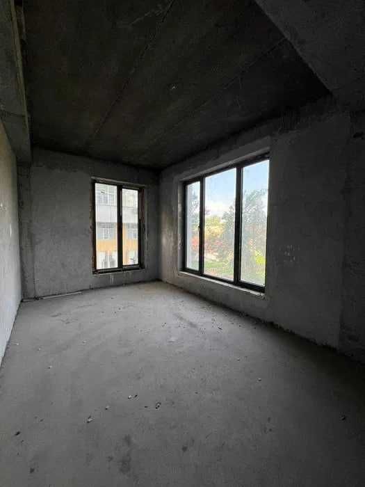 Sayram Tower 2/4/10 коробка 77м2 квартира продажа срочно: метро БИЙ