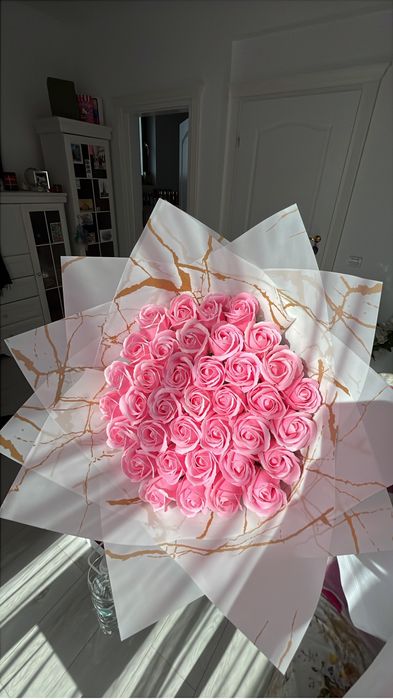 Buchet 19 trandafiri sapun ieftin!!! Personalizat