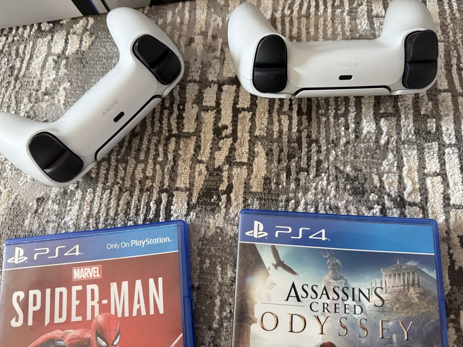 PlayStation 5 Slim, 1Tb, stare excelenta