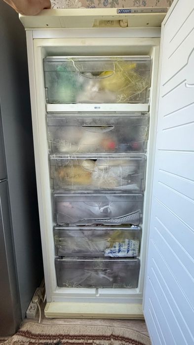 Продам морозильник