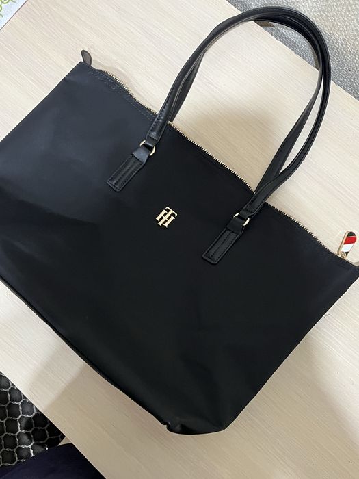продам сумку tommy hilfiger