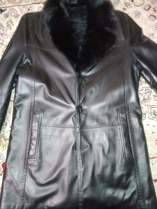 Продам мужскую дубленку