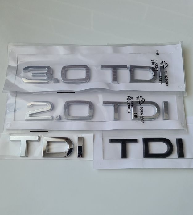 Emblema-Sigla-Logo-Audi-Neagra-A1-A3-A4-A5-A6-A7-A8-Q3-Q5-Q7-20-30-TDI