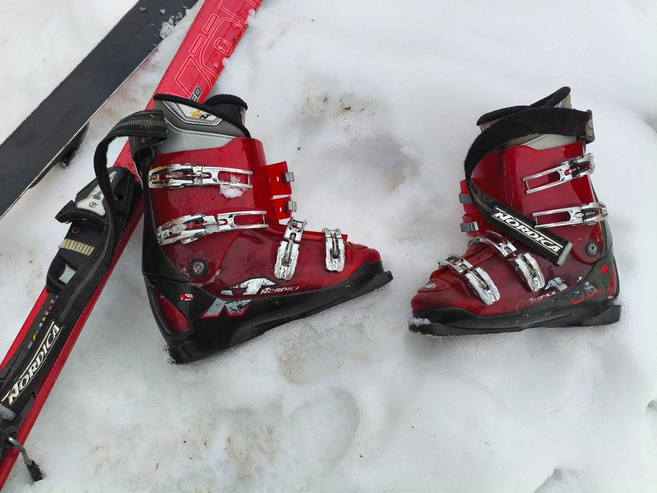 Clapari 29-29.5 NORDICA + SKIURI VOLKI 163 CM 1630mm pt inaltime 1.80M