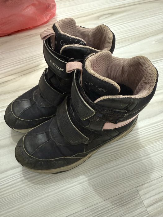 Продам зимние сапоги geox