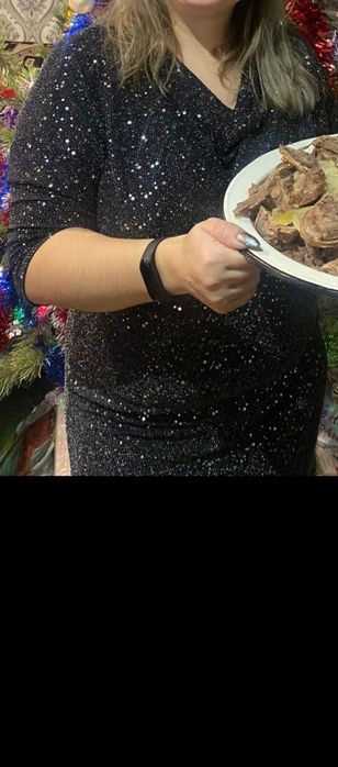 Платье нарядное блестящее