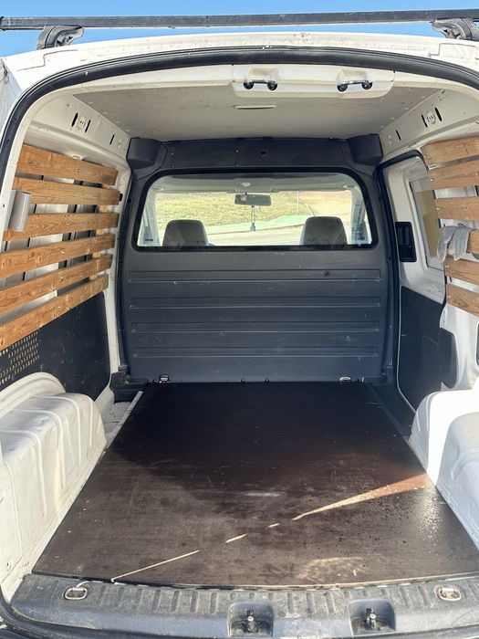 Vând Volkswagen Caddy