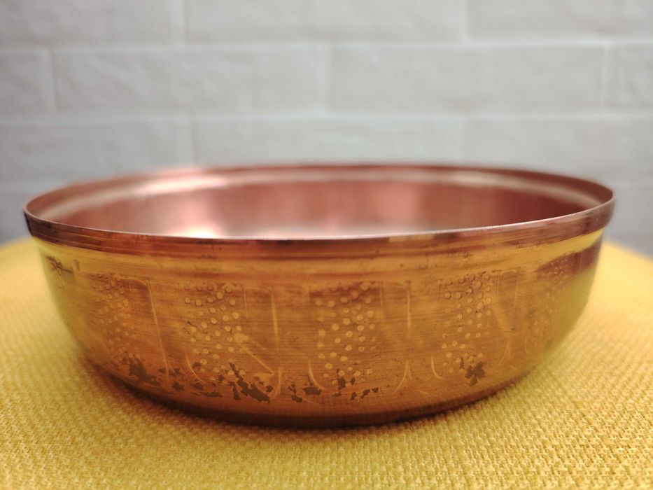 Кръгла медна кутия с капак за бижута