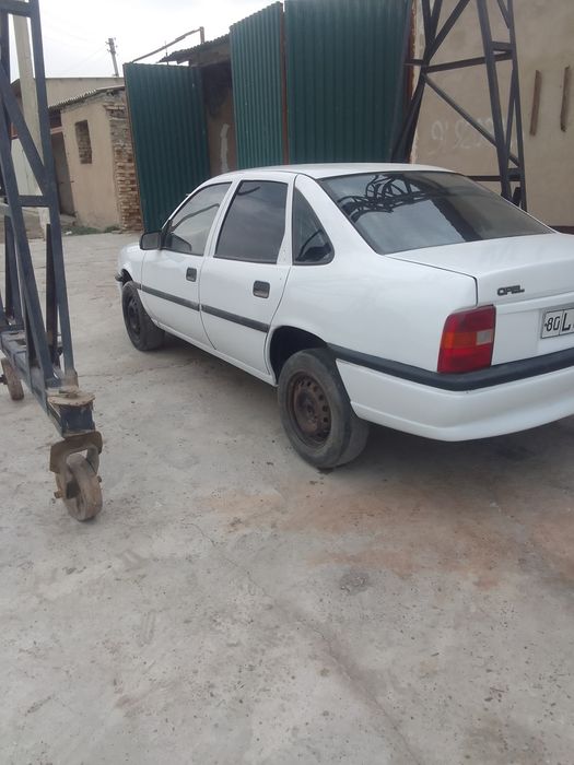 А Опел Вектра 1996