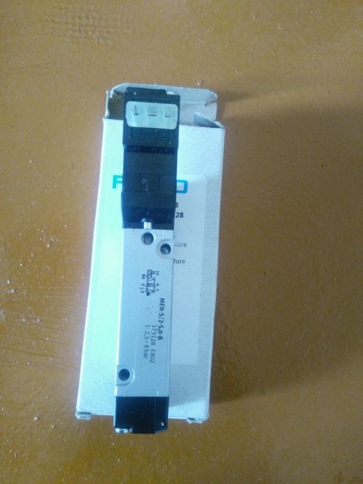 Festo MEH-5 / 2-5,0-B Электромагнитный клапан.