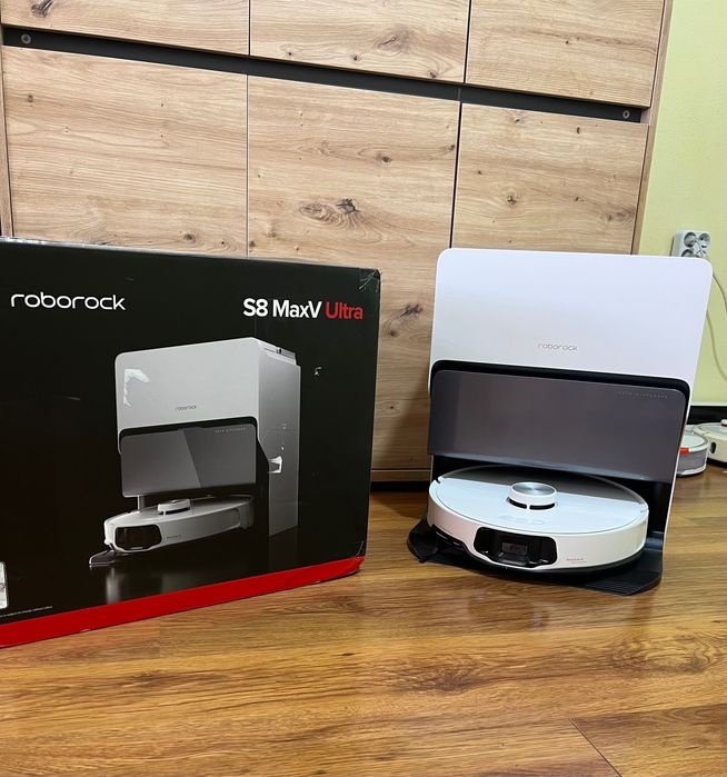 Прахосмукачка робот Roborock S8 MaxV Ultra ЧИСТО НОВА
