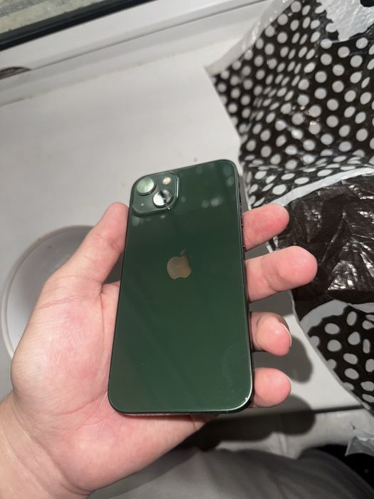 iPhone 13 с замененной батареей