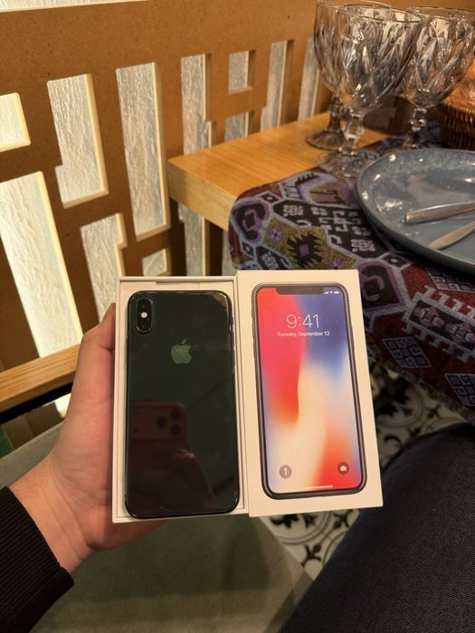 Продам 2 айфона X 256 г без фейс