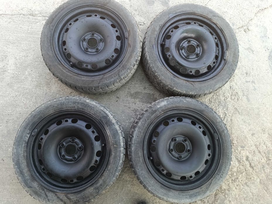 Джанти с гуми 15 цола 5х100 ЕТ43 за Ауди, VW. Шкода, Сеат - 6Q0610027M