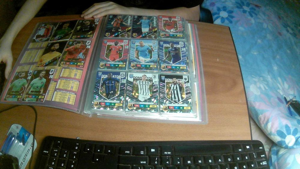 Colectie cartonase fotbal Topps si Match Attax,sezonul 22/23 si 23/24