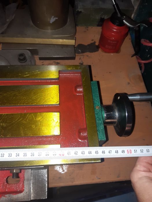 Кръстата маса за бормашина