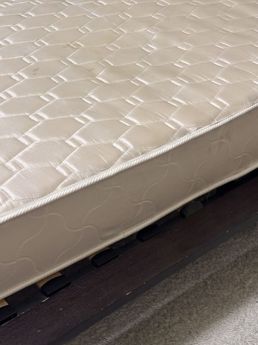 Матрас в хорошем состоянии! СРОЧНО