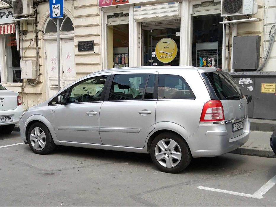 Opel Zafira B Facelift 2011 г.