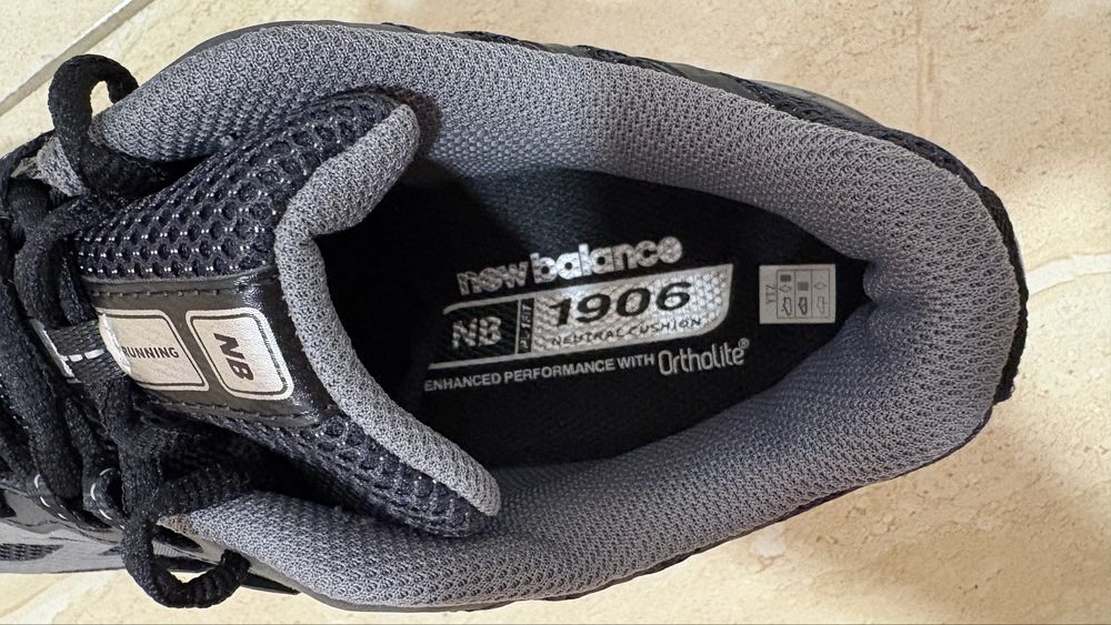 New Balance 1906 черни