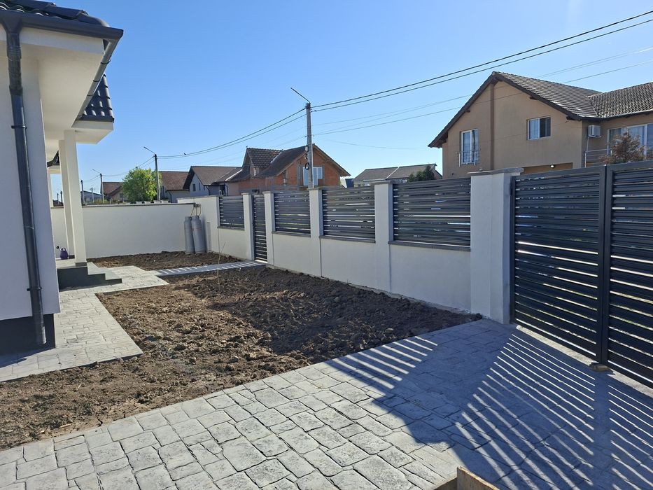 Vand casa tip duplex
