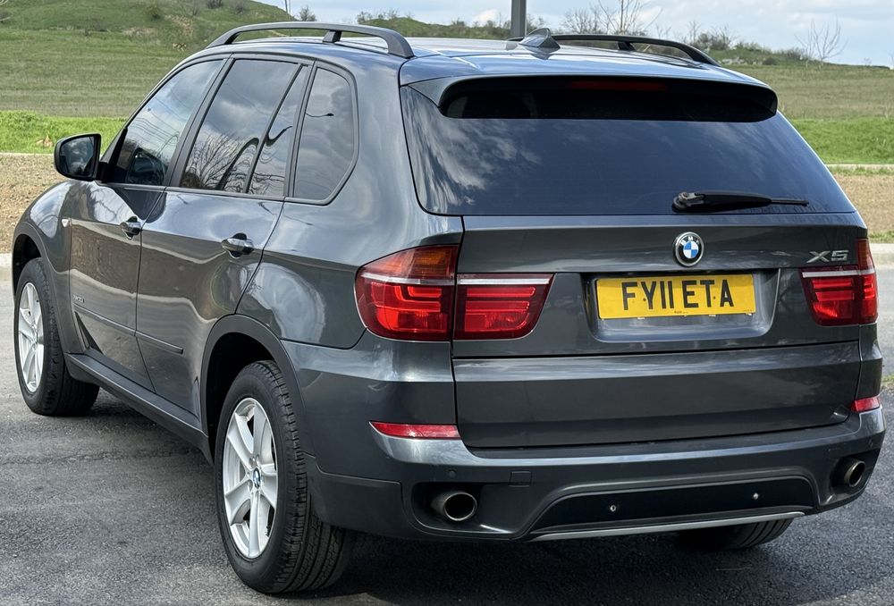 Bmw X5 • 3.0 Diesel 245cp E5 • Automat 8+1 • X-drive • 7 locuri • 2011 • Volan Dr.