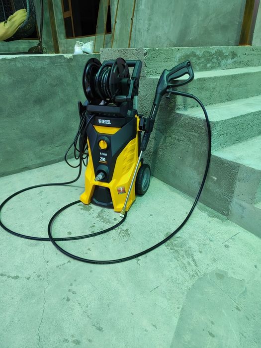 210 бар. Распродажа Карчер с барабаном