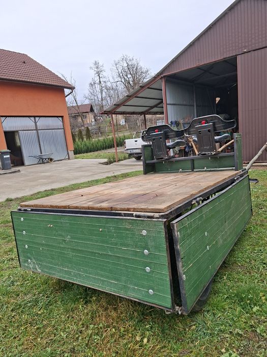 Platforma cai de vanzare