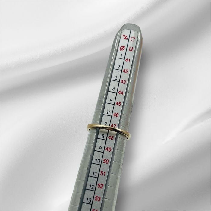 златен пръстен с рубин и диаманти!