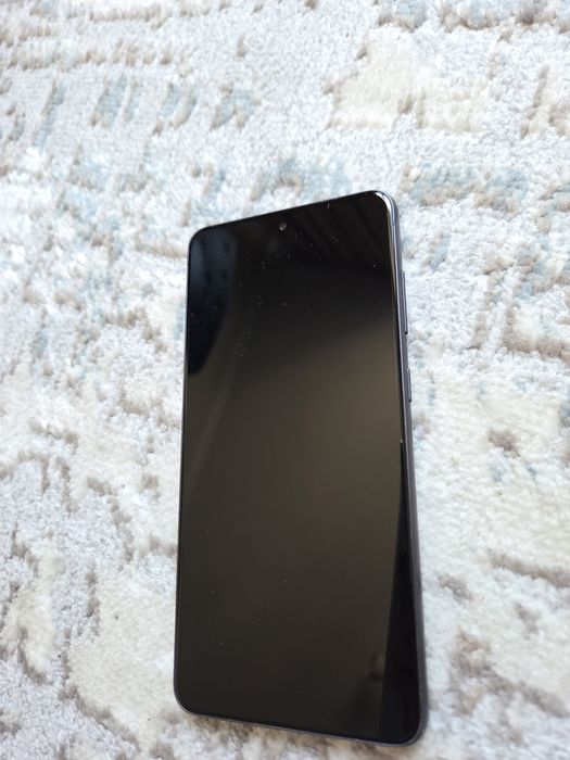 Стекло на Samsung Galaxy S21 FE