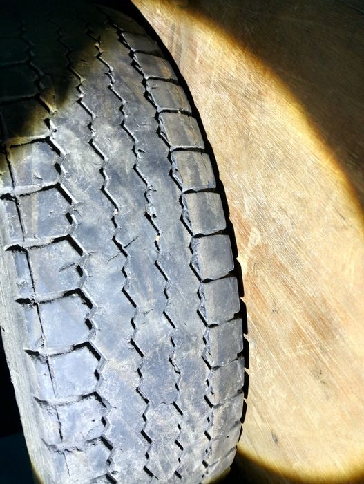 Два баллона, резина