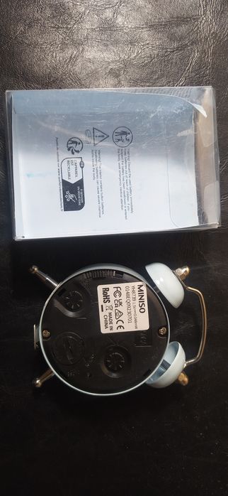 Часы с будильником miniso.