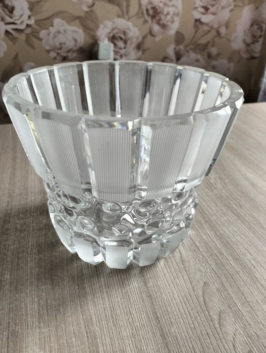 Продам хрустальные вазы