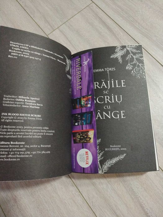 De vanzare cartea Vrajile se scriu cu sange scrisa de Emma Torzs