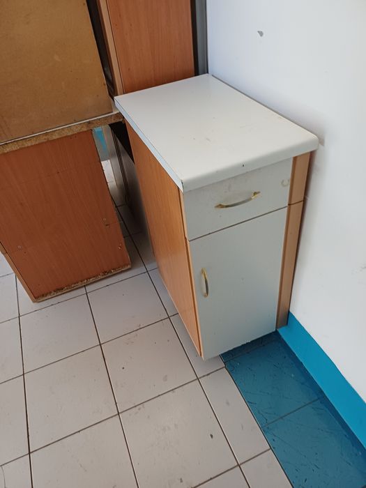 Продам кухонные шкафчики