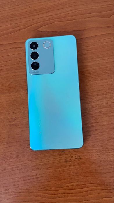 Vivo v27е в идеалоном состояние