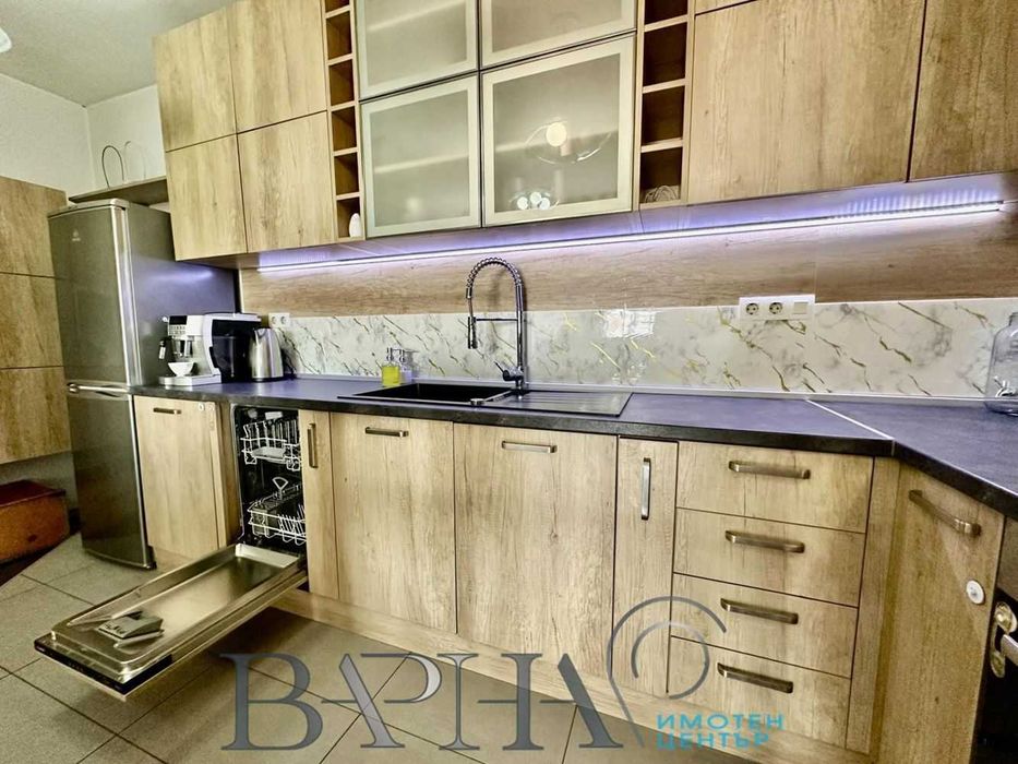 ПРОСТОРЕН АПАРТАМЕНТ! Двустайно жилище - кв. Левски!