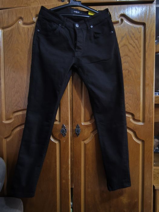 Blugi bărbați, noi