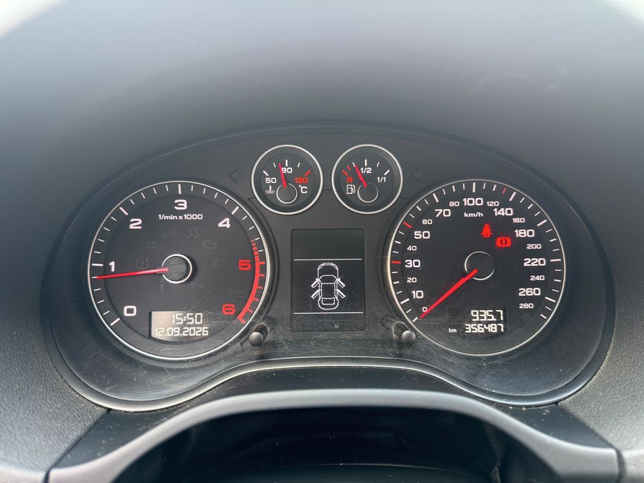 Audi A3 8P 2010 | 2.0 TDI 140 CP | Manuală |